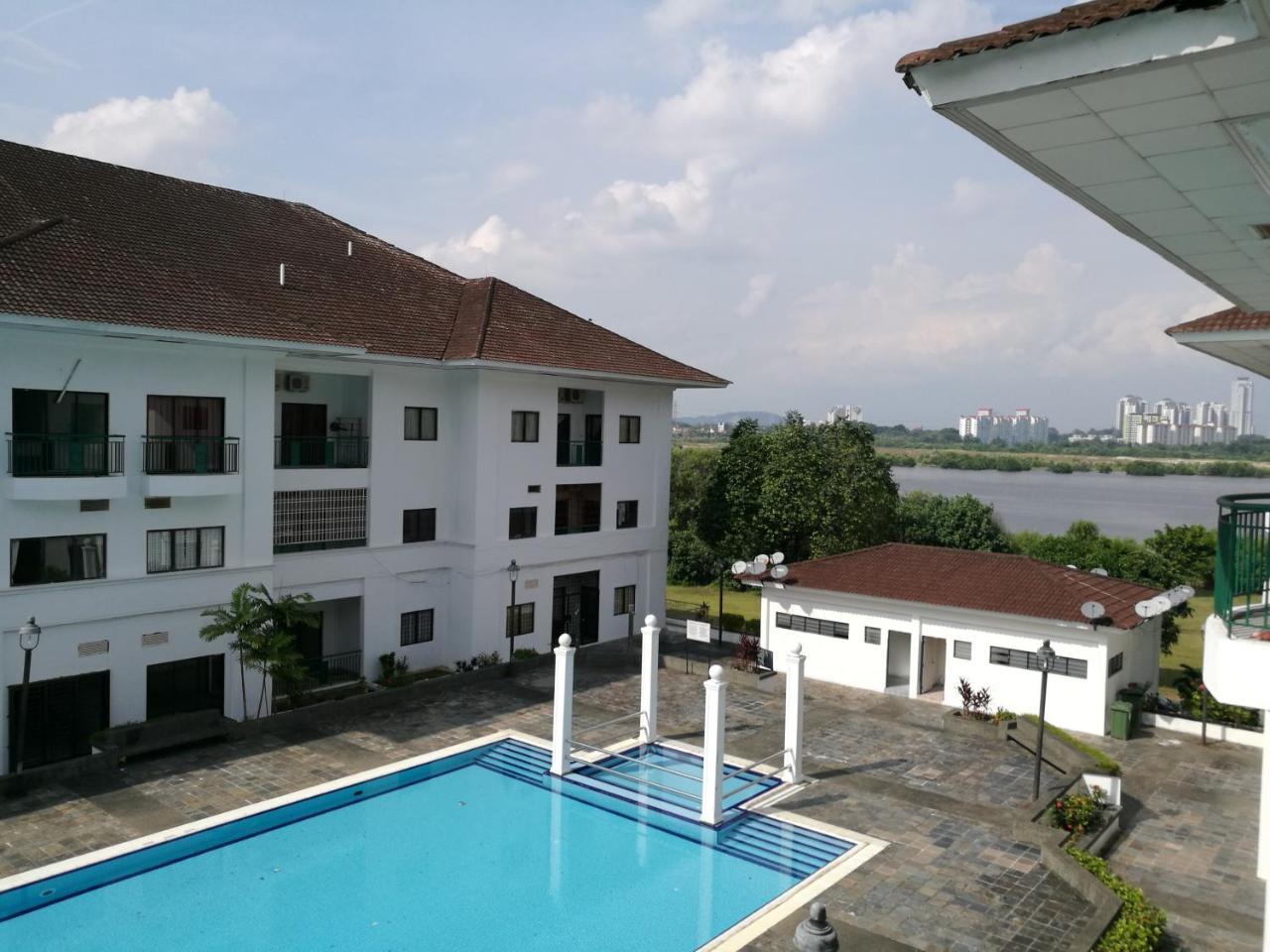 Polo Park Resort Condominium Johor Bahru Exterior photo